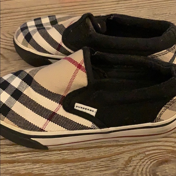 Burberry Slip On Shoes for Kids - Picture 7 of 7